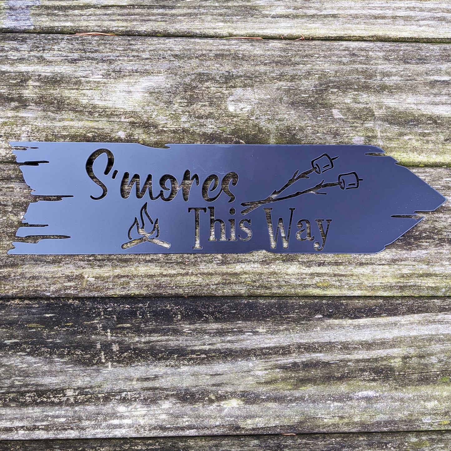 S'mores This Way Sign Arrow Black - on wood